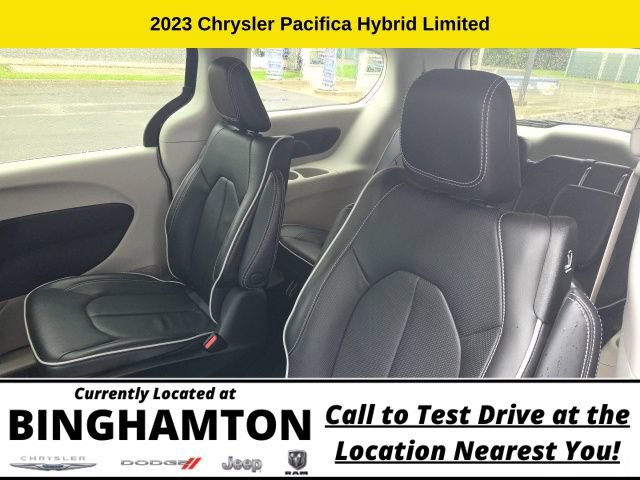 Used 2023 Chrysler Pacifica Limited FWD image 12