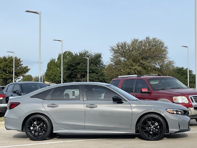 Used 2025 Honda Civic Sport image 3