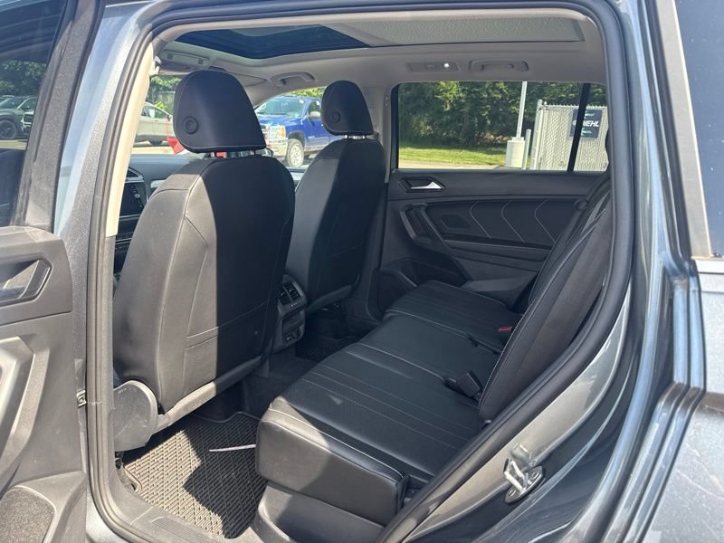 Used 2024 Volkswagen Tiguan SE AWD/4WD image 4