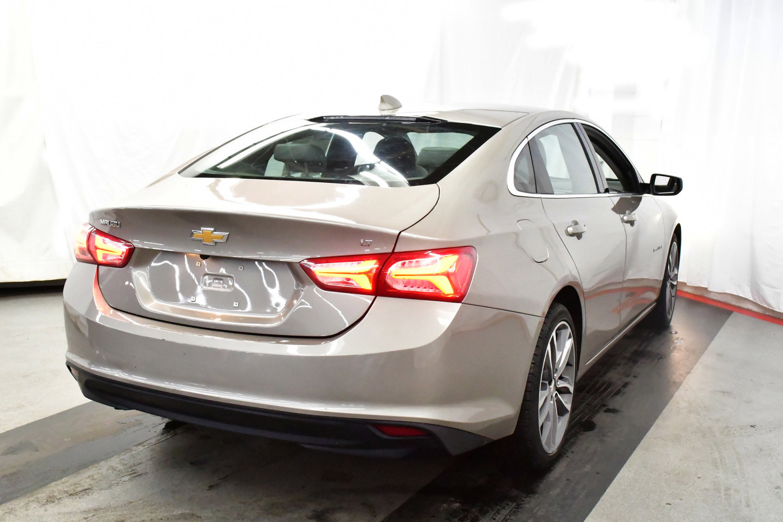 Used 2022 Chevrolet Malibu LT image 7