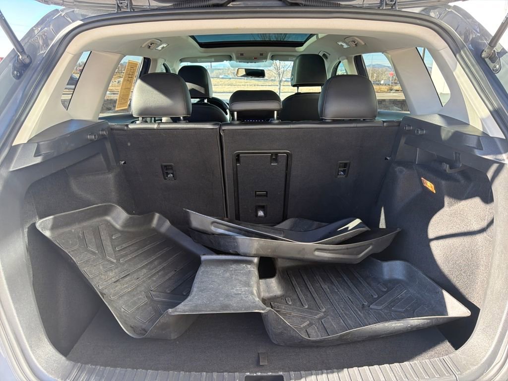 Certified 2022 Volkswagen Taos SE w/ Panoramic Sunroof Package image 25