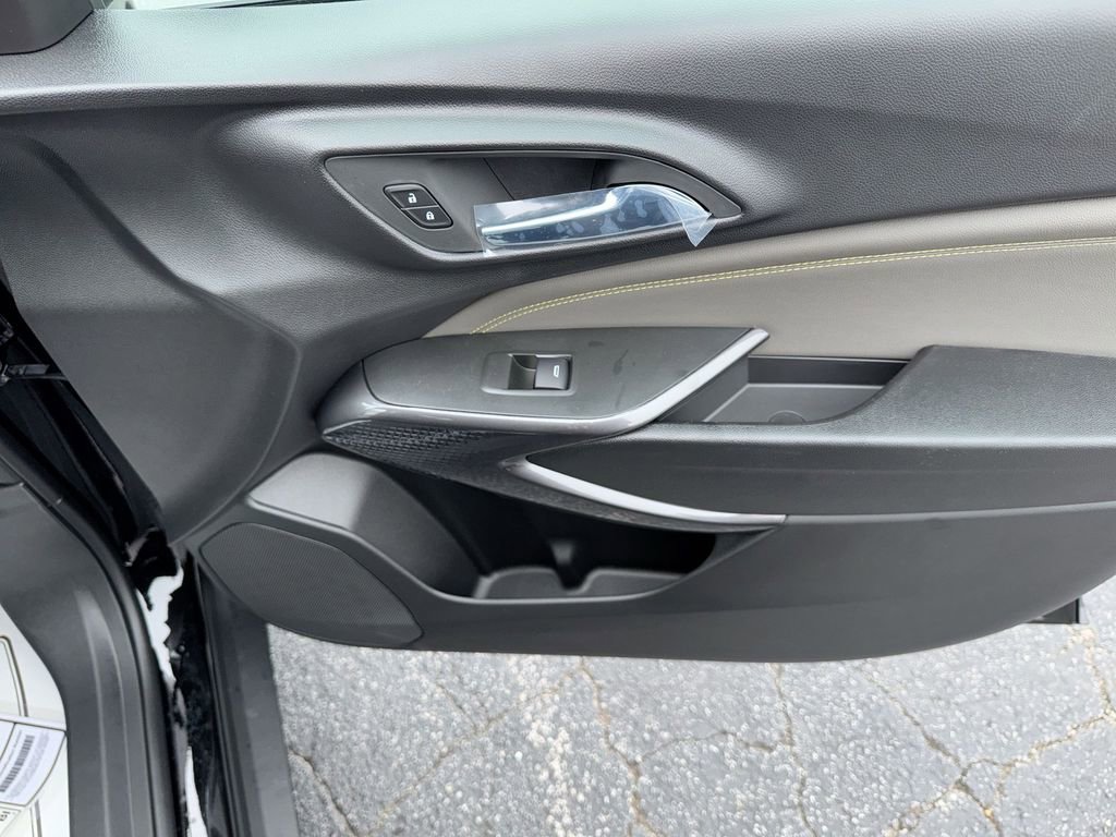 New 2026 Chevrolet Trax ACTIV w/ Driver Confidence Package FWD image 33