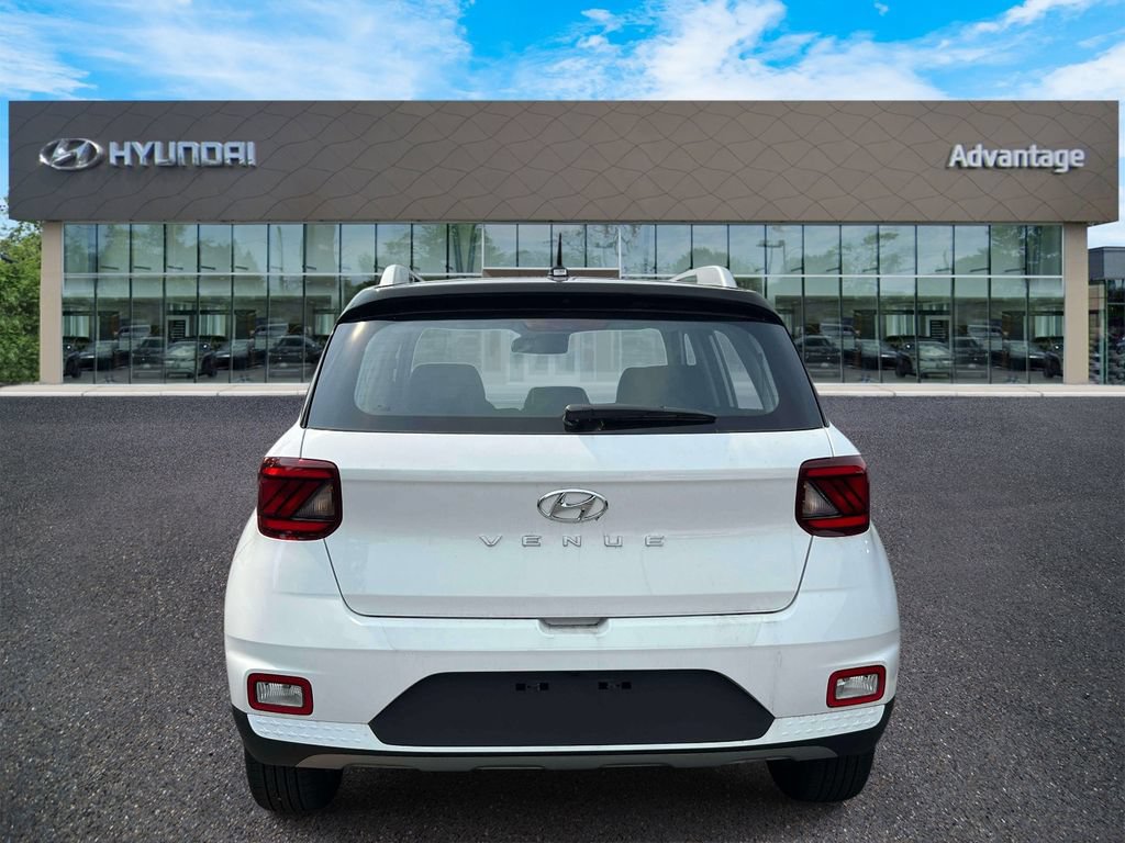 Certified 2026 Hyundai Venue SEL FWD image 6