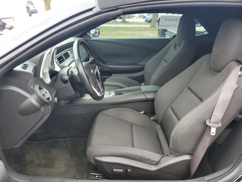 Used 2015 Chevrolet Camaro LT RWD image 5