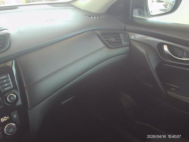 Used 2018 Nissan Rogue SV AWD/4WD image 11