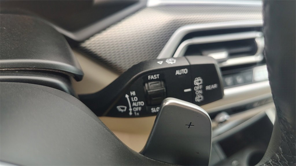 Used 2021 BMW X5 M50i image 19