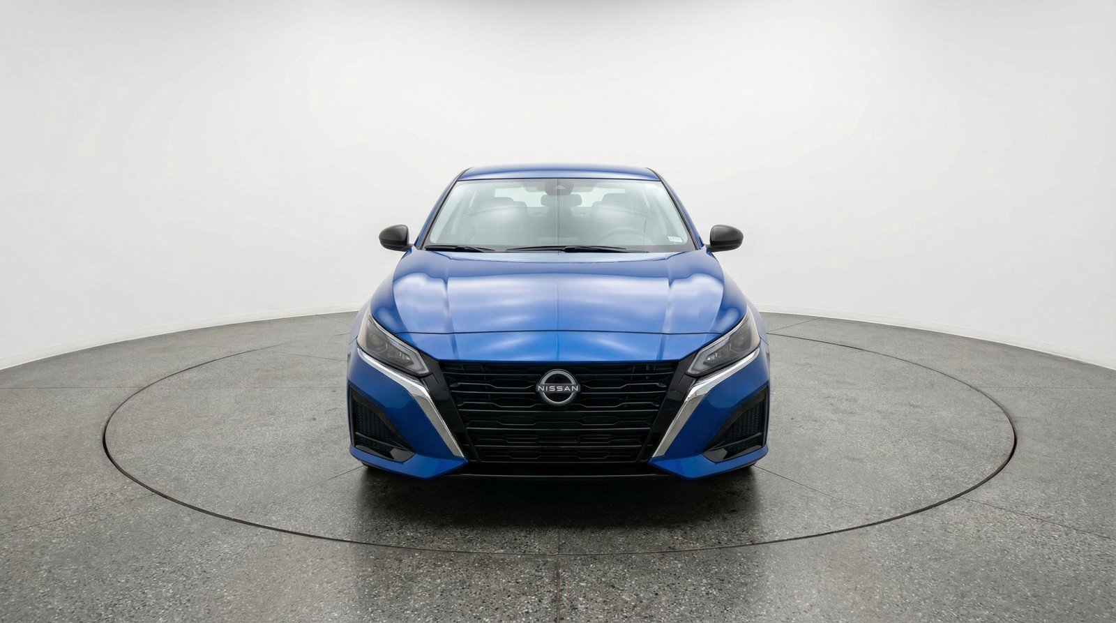 Used 2025 Nissan Altima 2.5 SV image 2