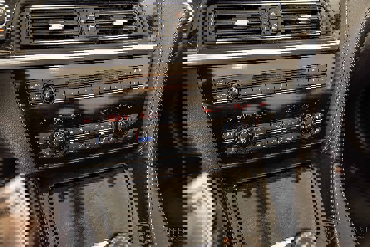 Used 2015 BMW 640i xDrive Convertible image 27