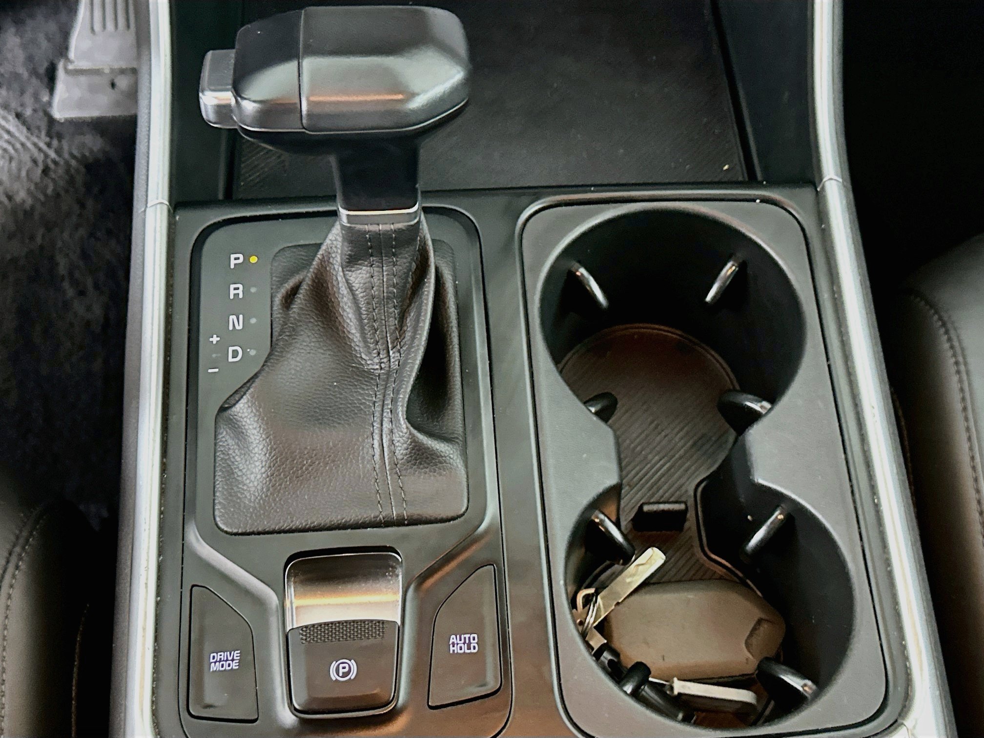 Used 2025 Kia Carnival FWD image 25