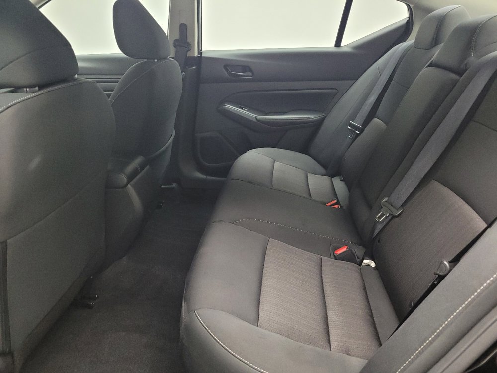 Used 2025 Nissan Altima 2.5 SV FWD image 18