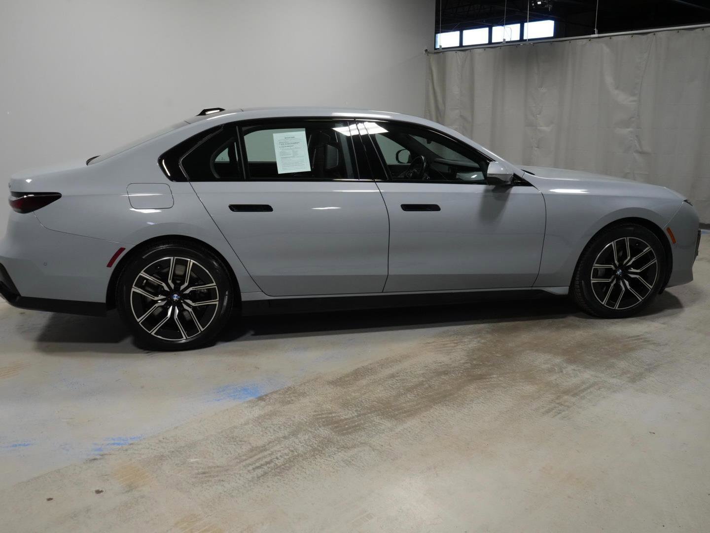 Certified 2023 BMW 760i xDrive w/ Parking Assistance Package image 20