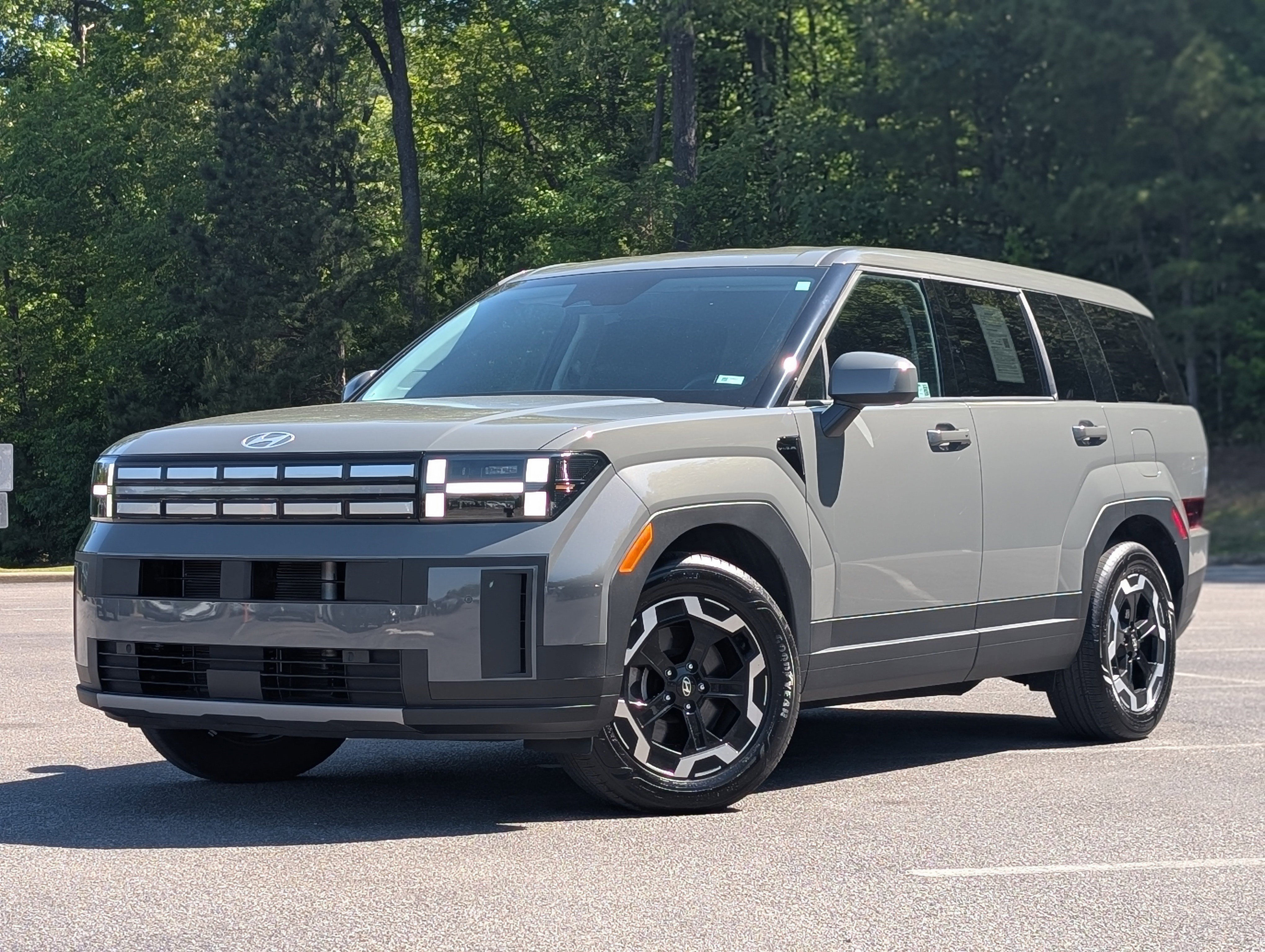 Used 2024 Hyundai Santa Fe SE image 4