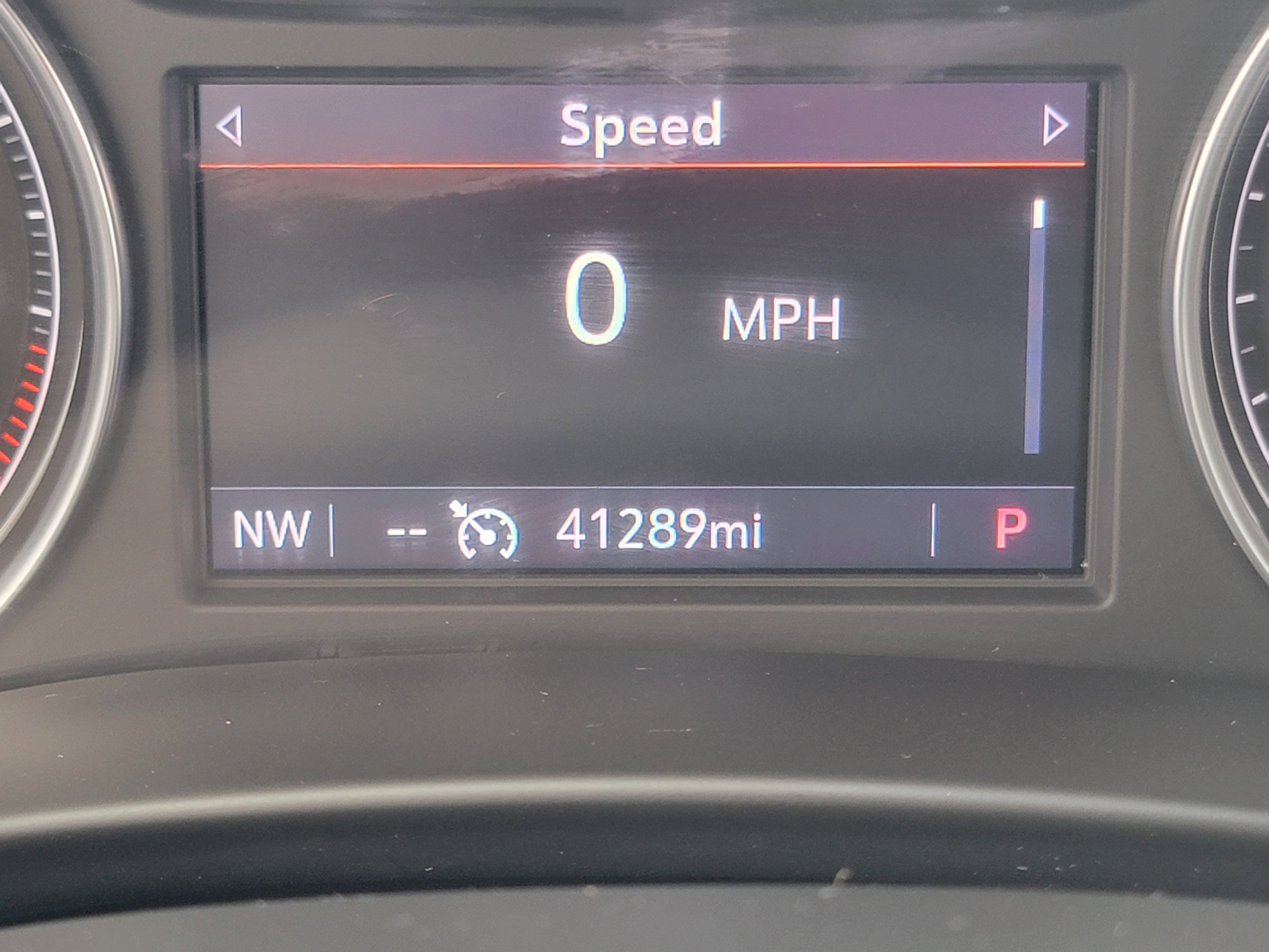 Used 2023 Buick Enclave Essence image 24