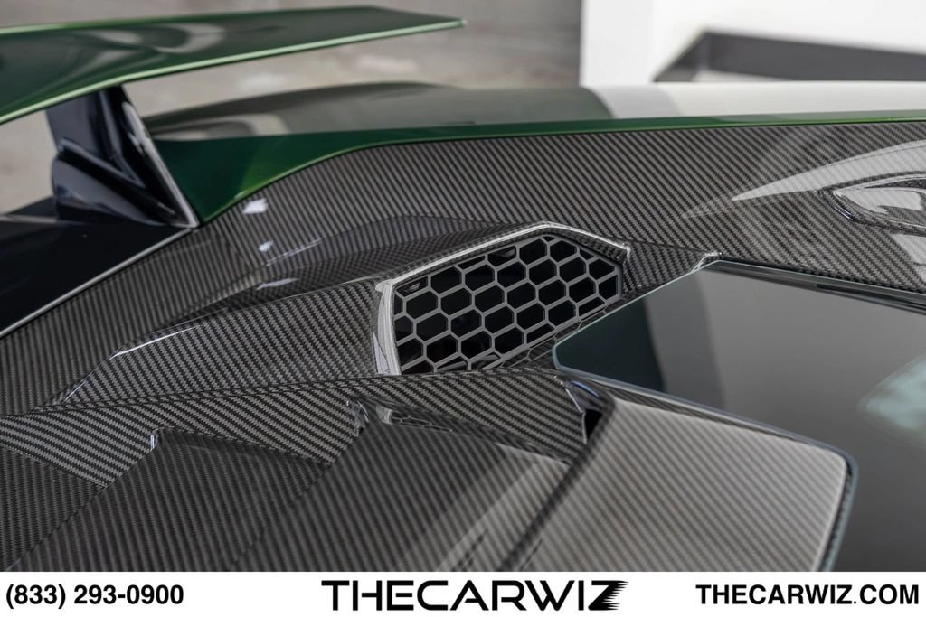 Used 2024 Lamborghini Huracan Tecnica RWD image 37