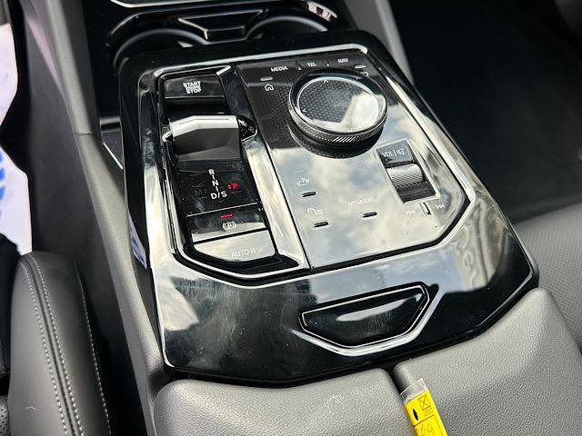 Certified 2024 BMW 530i xDrive 530i xDrive Sedan w/ Premium Package image 25