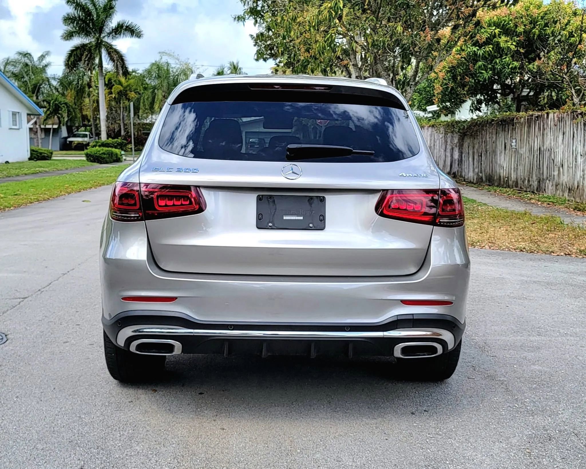 Used 2022 Mercedes-Benz GLC 300 4MATIC w/ AMG Line image 14