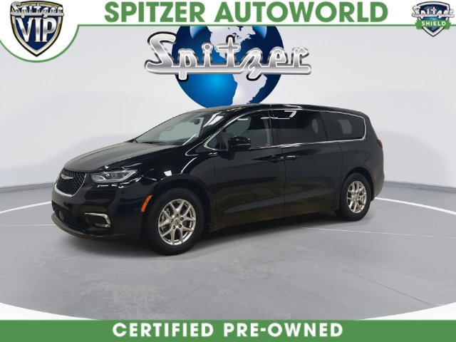 Used 2024 Chrysler Pacifica Touring-L FWD image 9