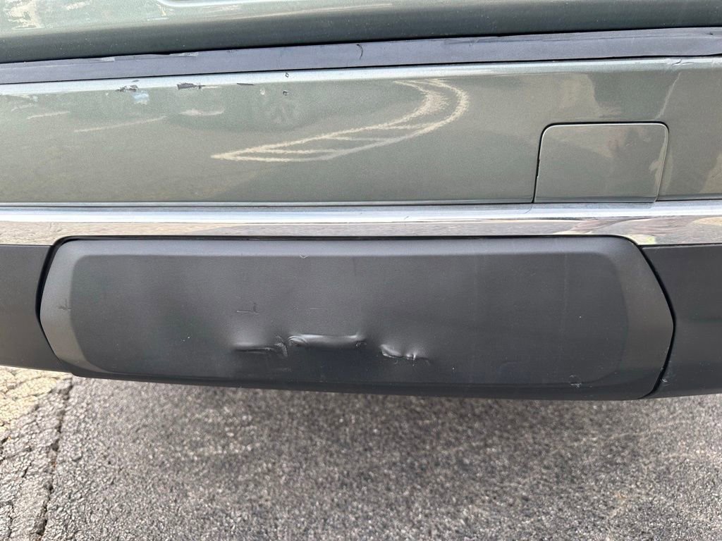 Used 2023 Chevrolet Suburban Premier image 13