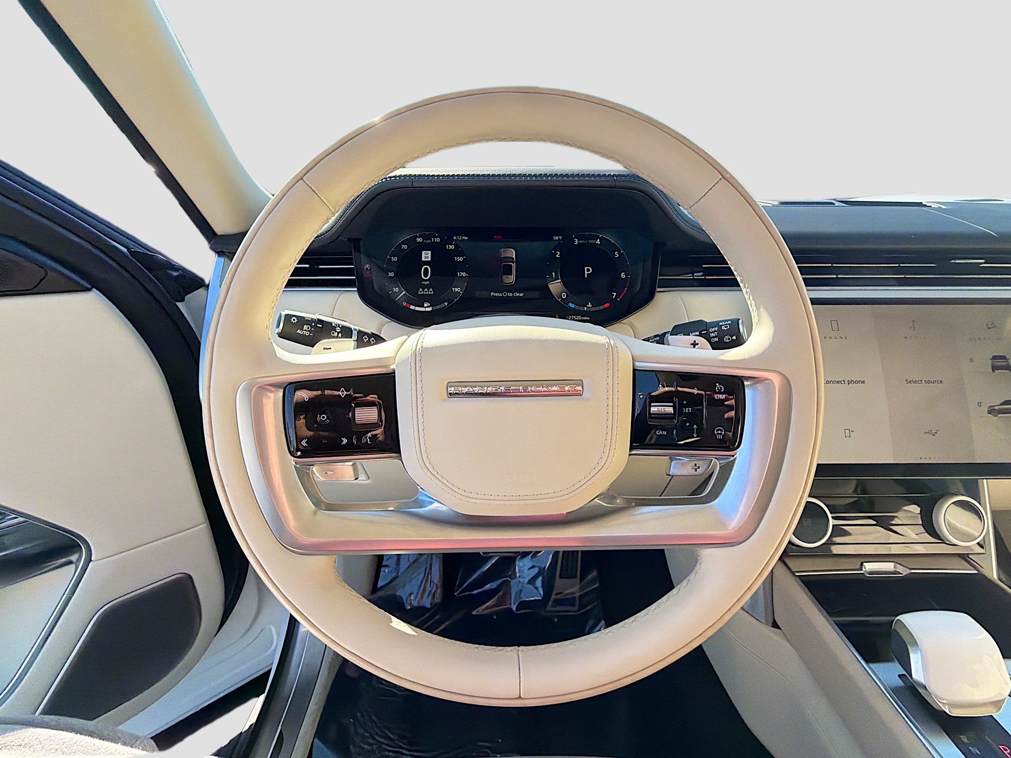 Used 2023 Land Rover Range Rover SV image 41