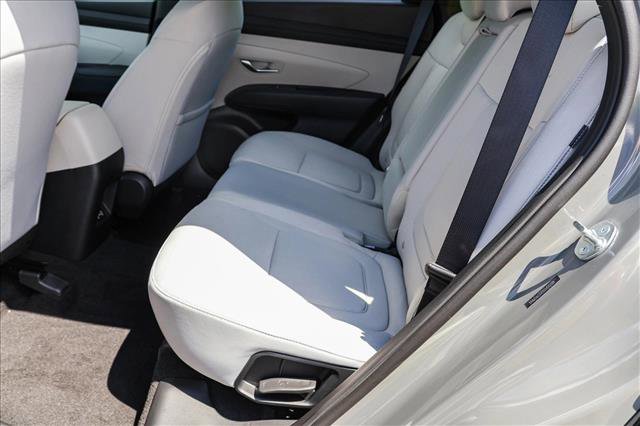 Certified 2025 Hyundai Tucson SE AWD/4WD image 23