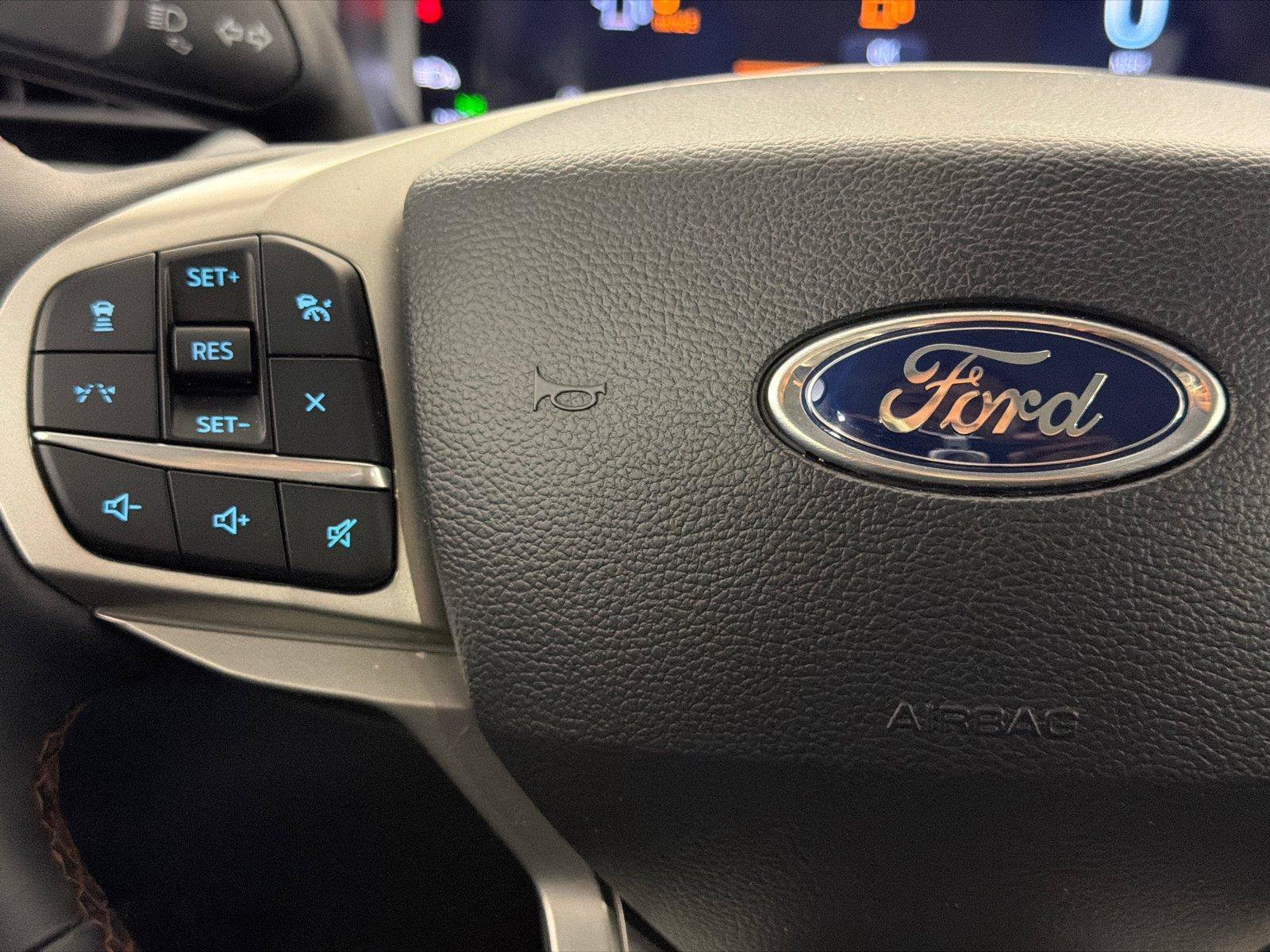 Used 2025 Ford Explorer Active w/ Active Comfort Package RWD image 28