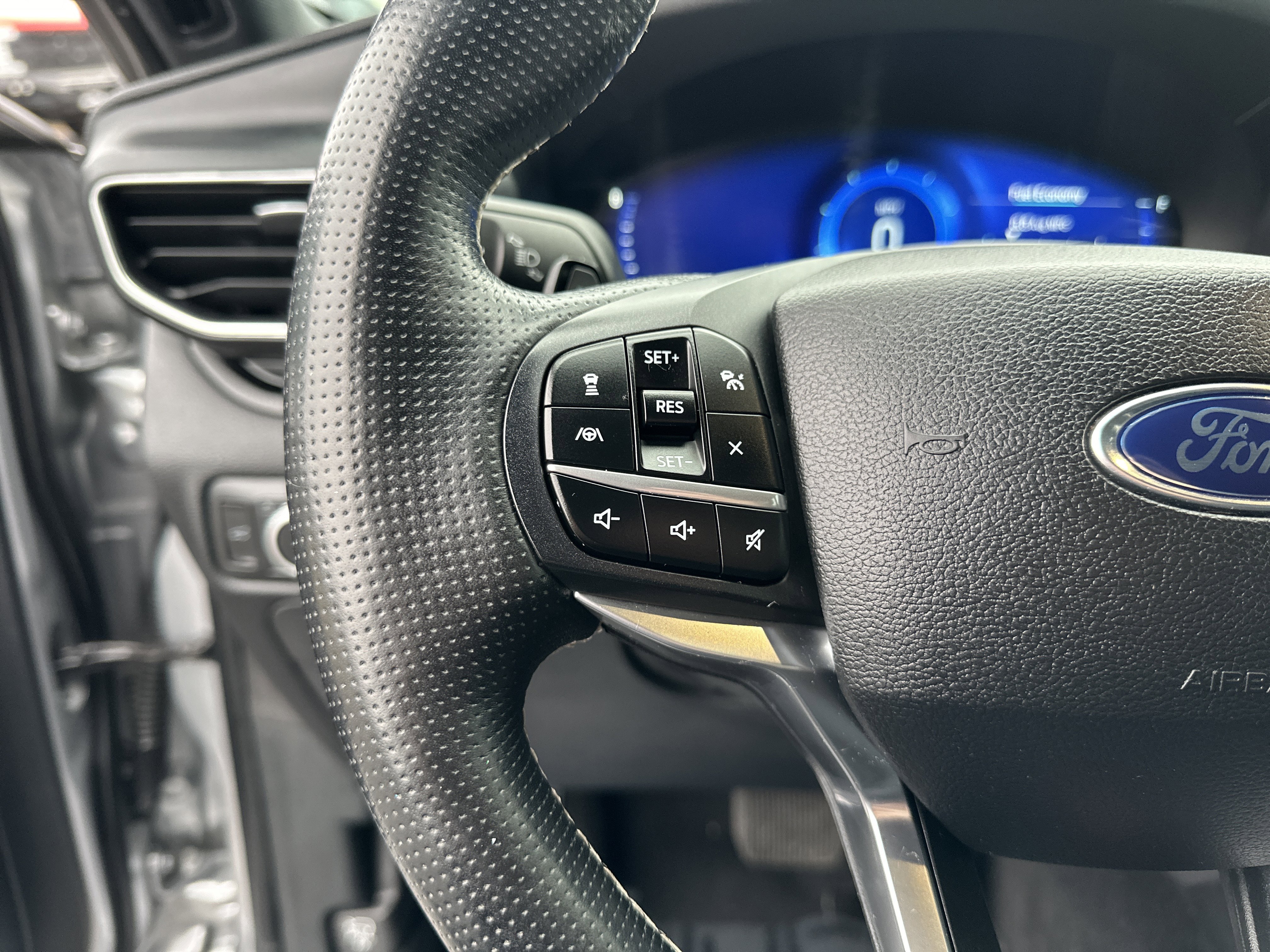 Used 2020 Ford Explorer ST w/ Premium Technology Package image 21