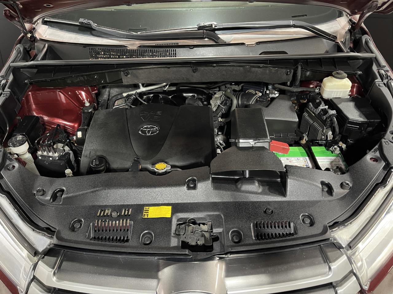 Used 2017 Toyota Highlander XLE image 19