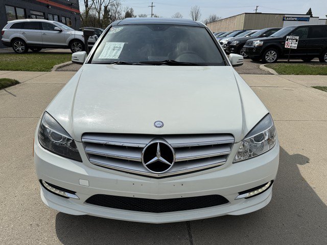 Used 2011 Mercedes-Benz C 300 4MATIC Sedan image 2