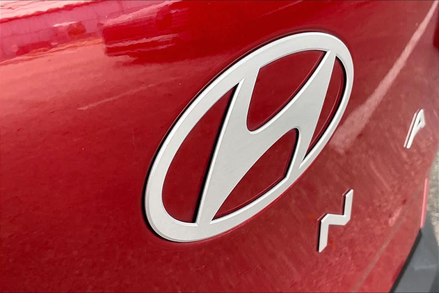 Certified 2024 Hyundai Kona SEL FWD image 31
