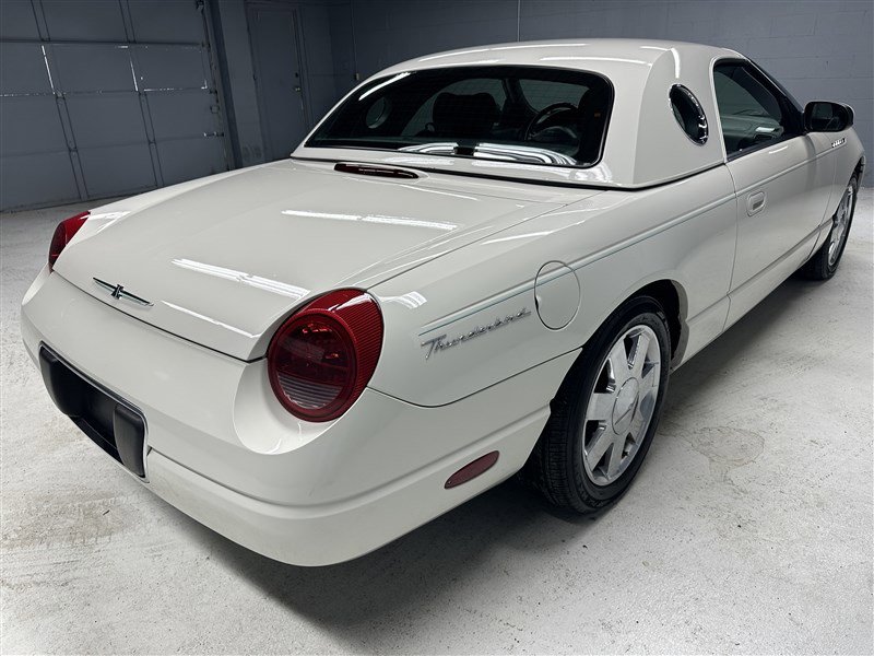 Used 2002 Ford Thunderbird Deluxe image 22