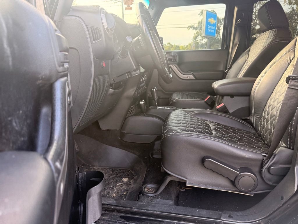 Used 2014 Jeep Wrangler Unlimited Sport w/ Quick Order Package 24S AWD/4WD image 25