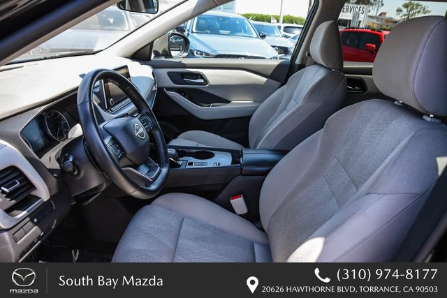 Used 2025 Nissan Rogue SV FWD image 17