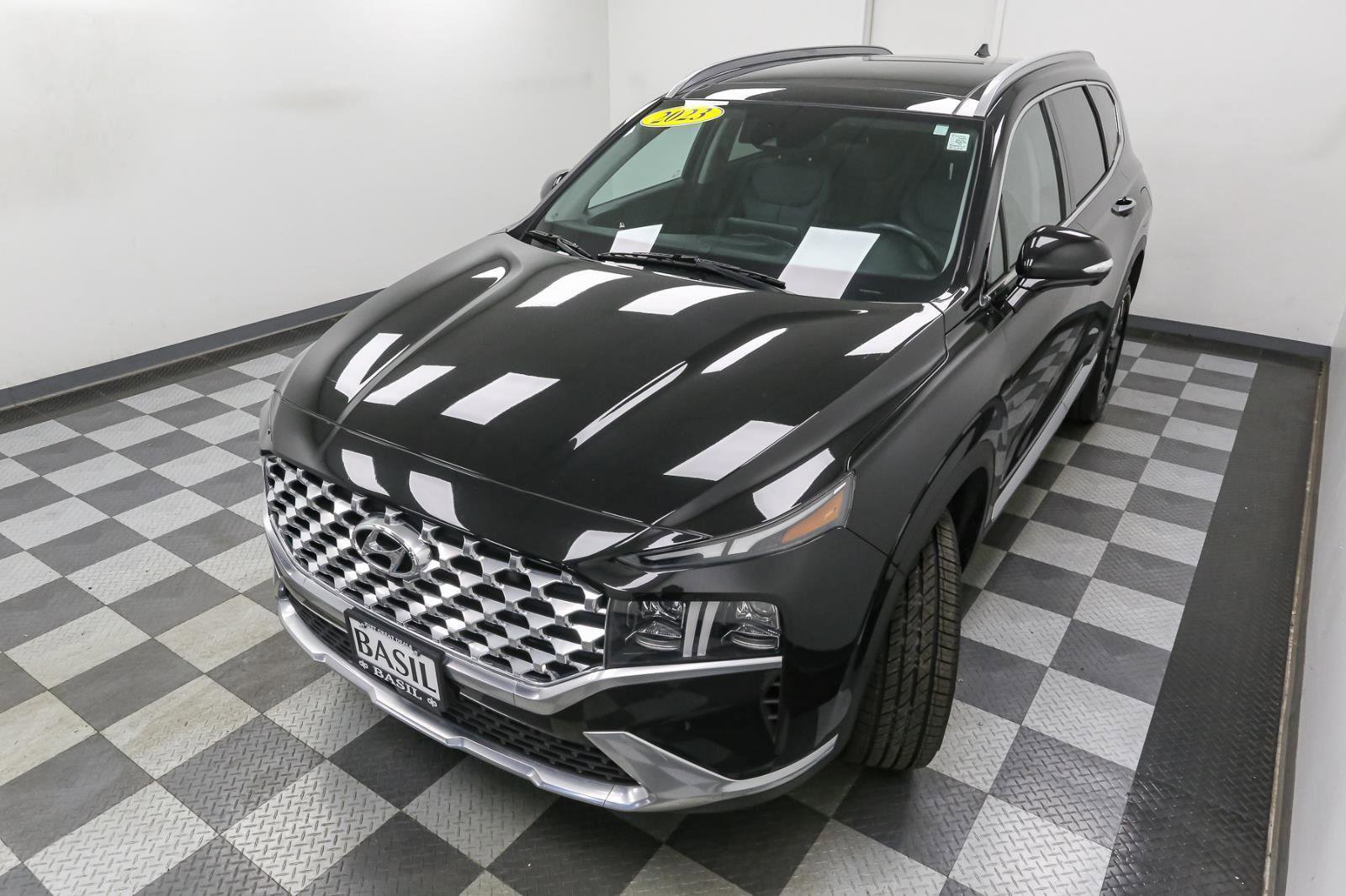 Used 2023 Hyundai Santa Fe Limited image 6