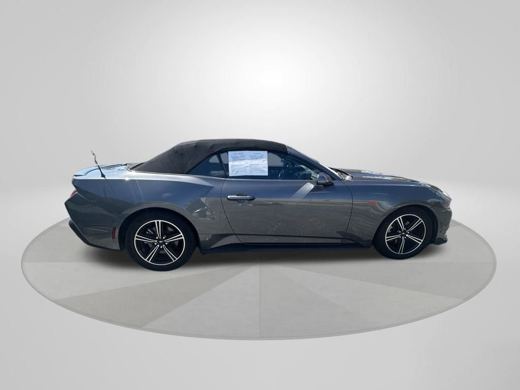 Used 2025 Ford Mustang Premium image 8