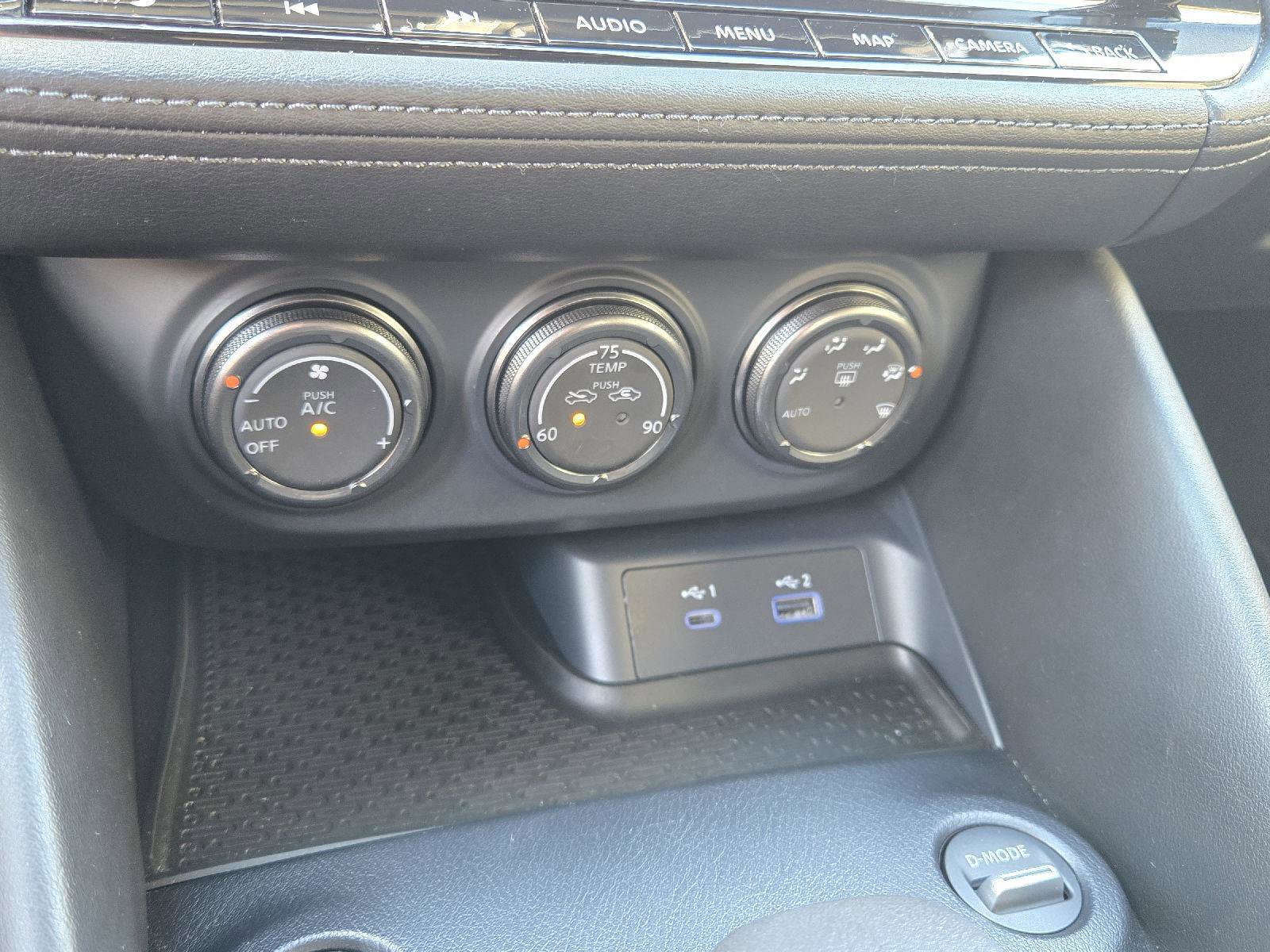 Used 2024 Nissan Z Performance w/ Heritage Edition RWD image 20