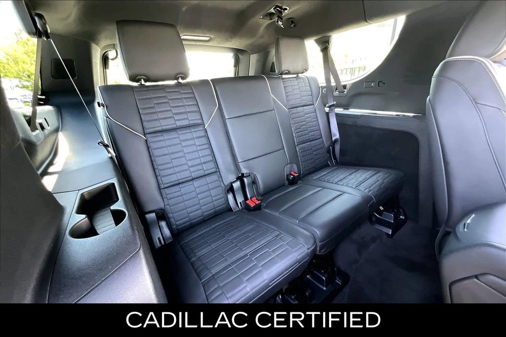Used 2026 Cadillac Escalade ESV V AWD/4WD image 35