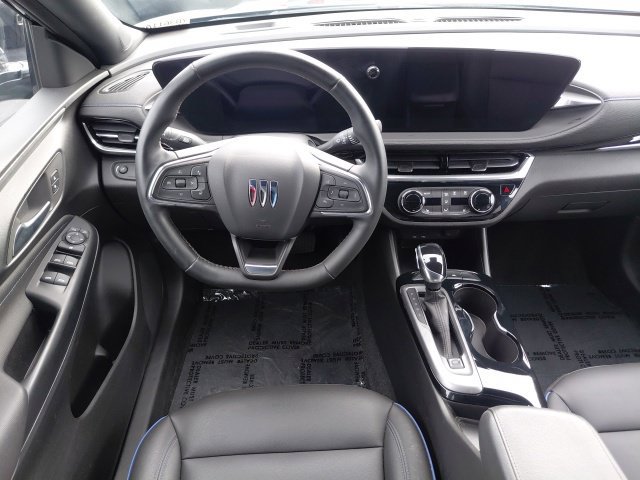Used 2024 Buick Envista Sport Touring w/ Convenience I Package FWD image 18