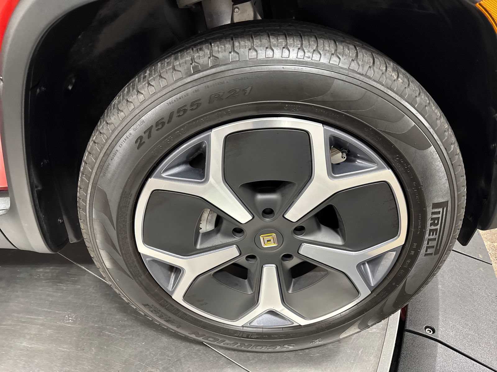 Used 2024 Rivian R1T Adventure AWD/4WD image 15