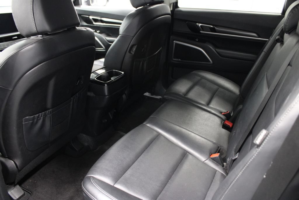 Used 2024 Kia Telluride LX FWD image 19