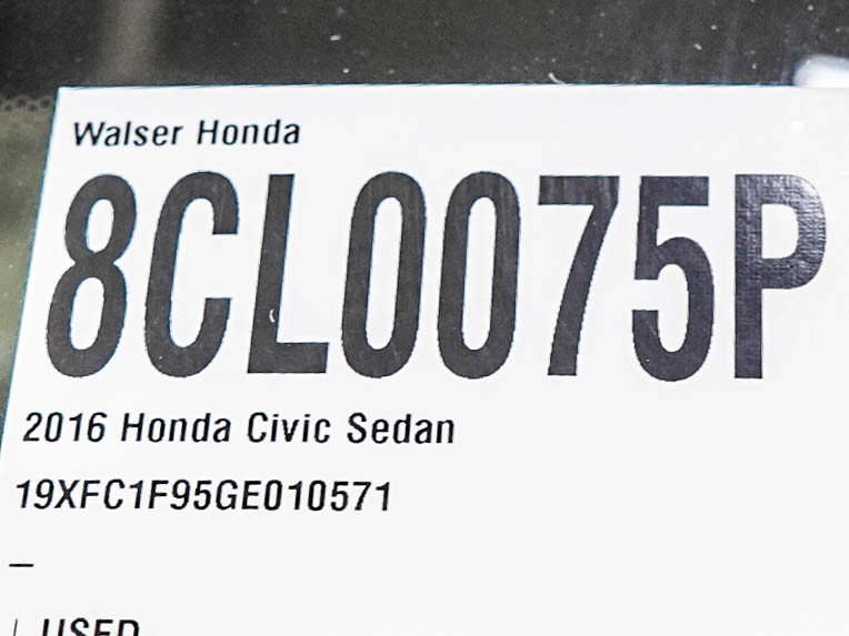 Used 2016 Honda Civic Touring image 30