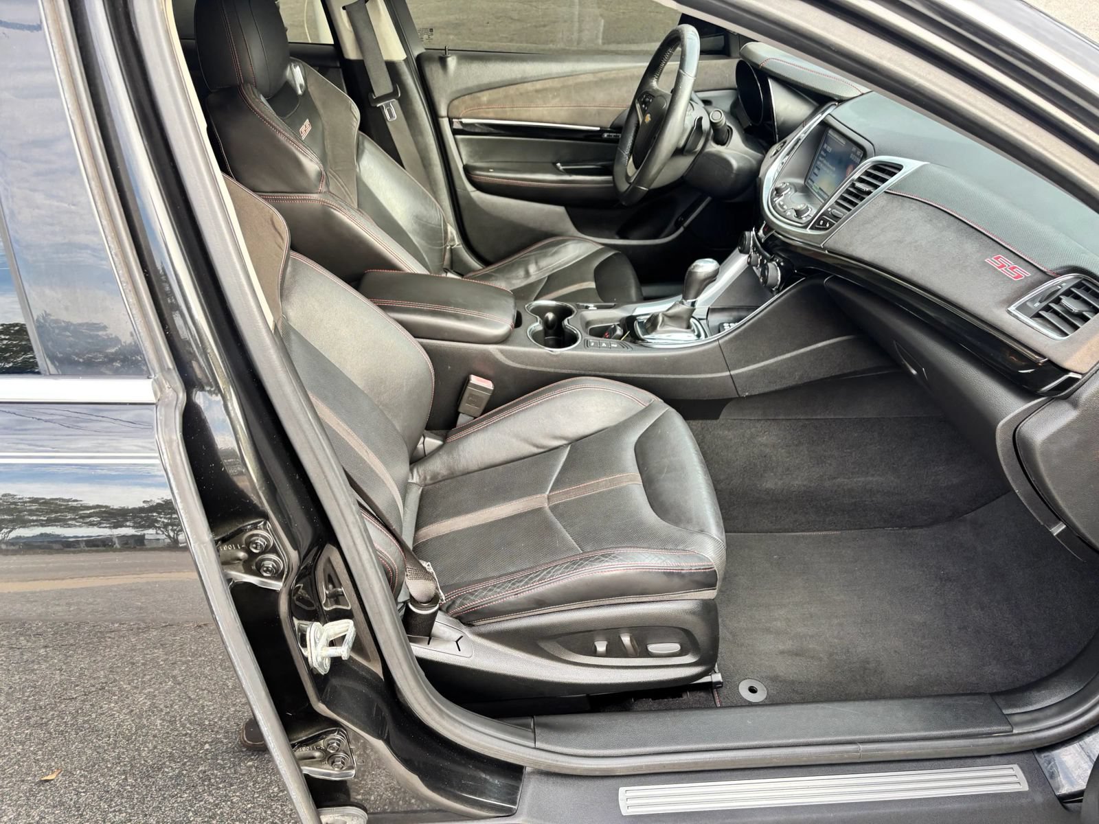 Used 2014 Chevrolet SS RWD image 19