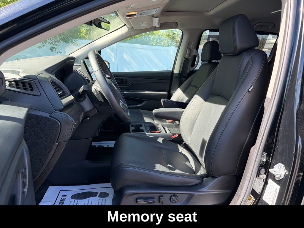 Used 2025 Honda Odyssey EX-L image 10