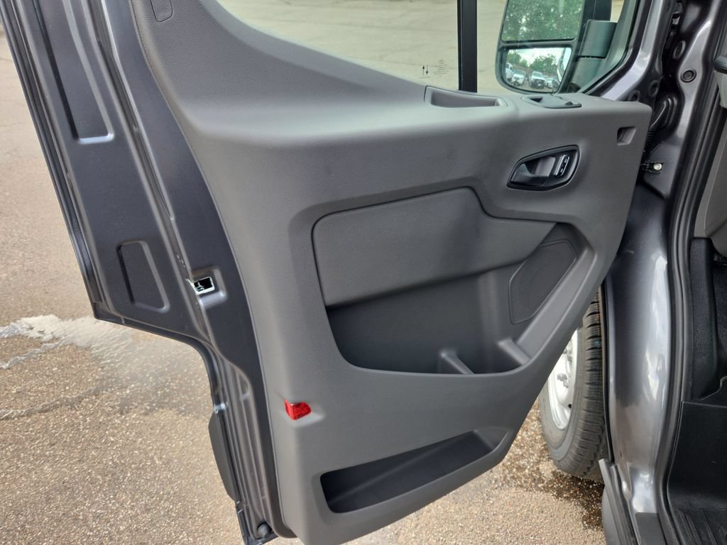 New 2026 Ford Transit 250 148 Medium Roof w/ Load Area Protection Package RWD image 18