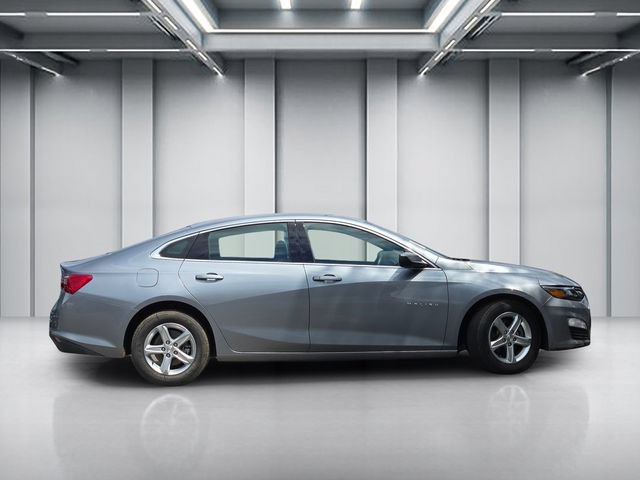 Used 2024 Chevrolet Malibu LT FWD image 3