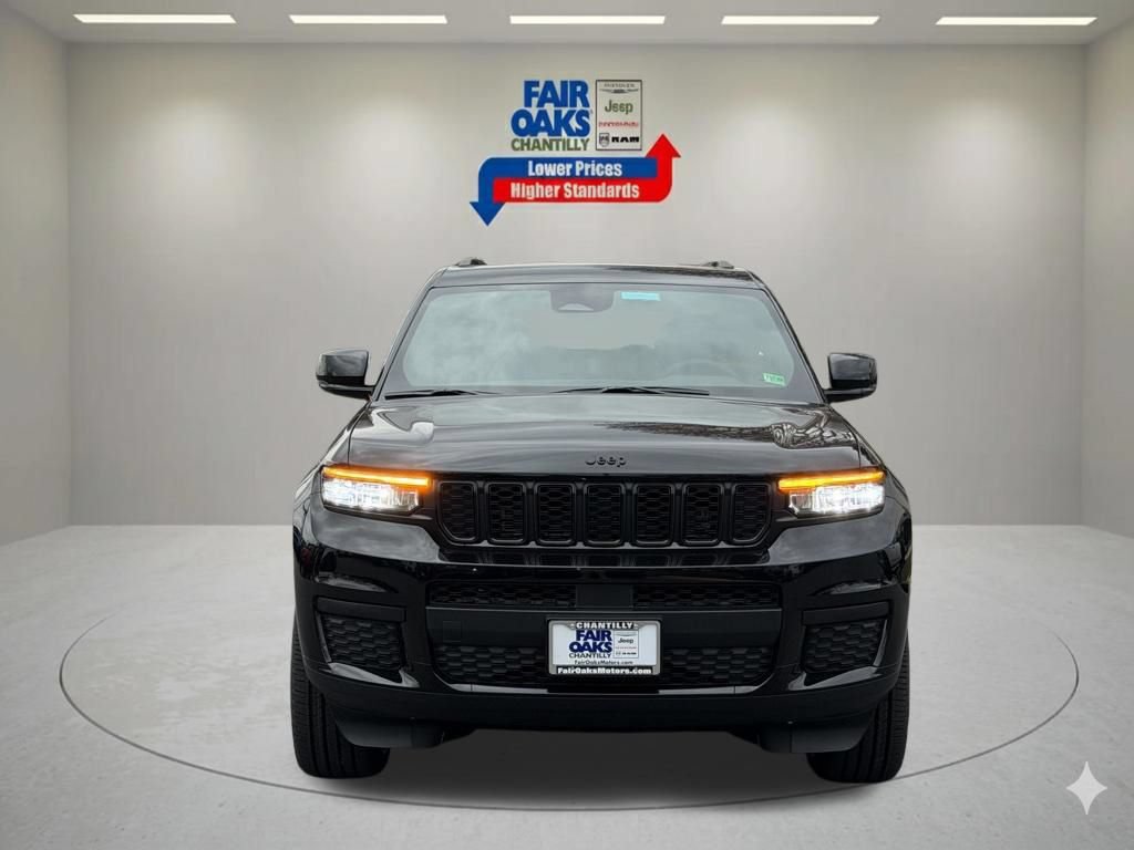 New 2025 Jeep Grand Cherokee L Laredo AWD/4WD image 4