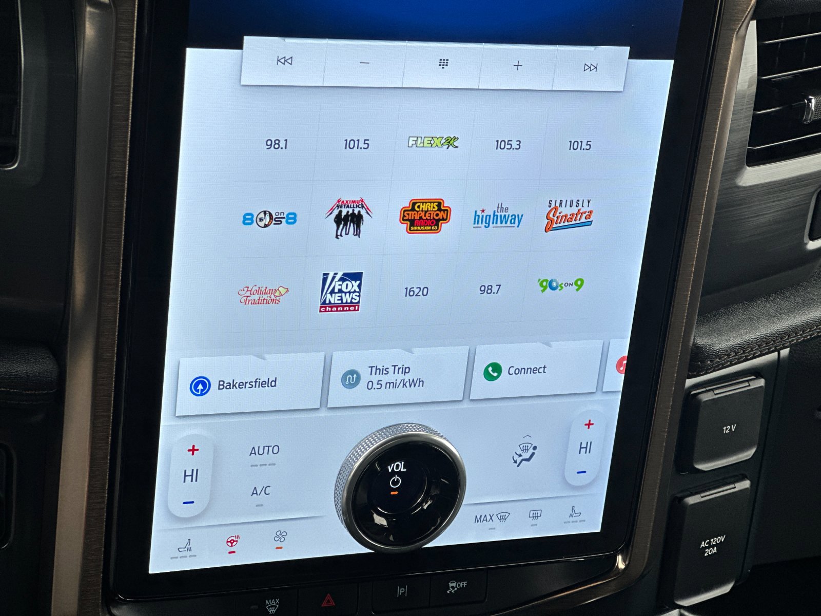 Certified 2025 Ford F150 Lightning Lariat image 18