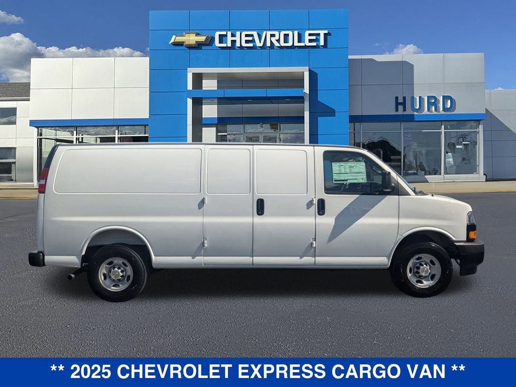New 2025 Chevrolet Express 3500 Extended RWD image 3