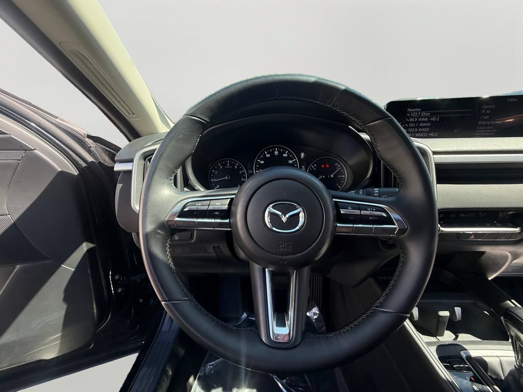 Used 2025 Toyota RAV4 XLE AWD/4WD image 12