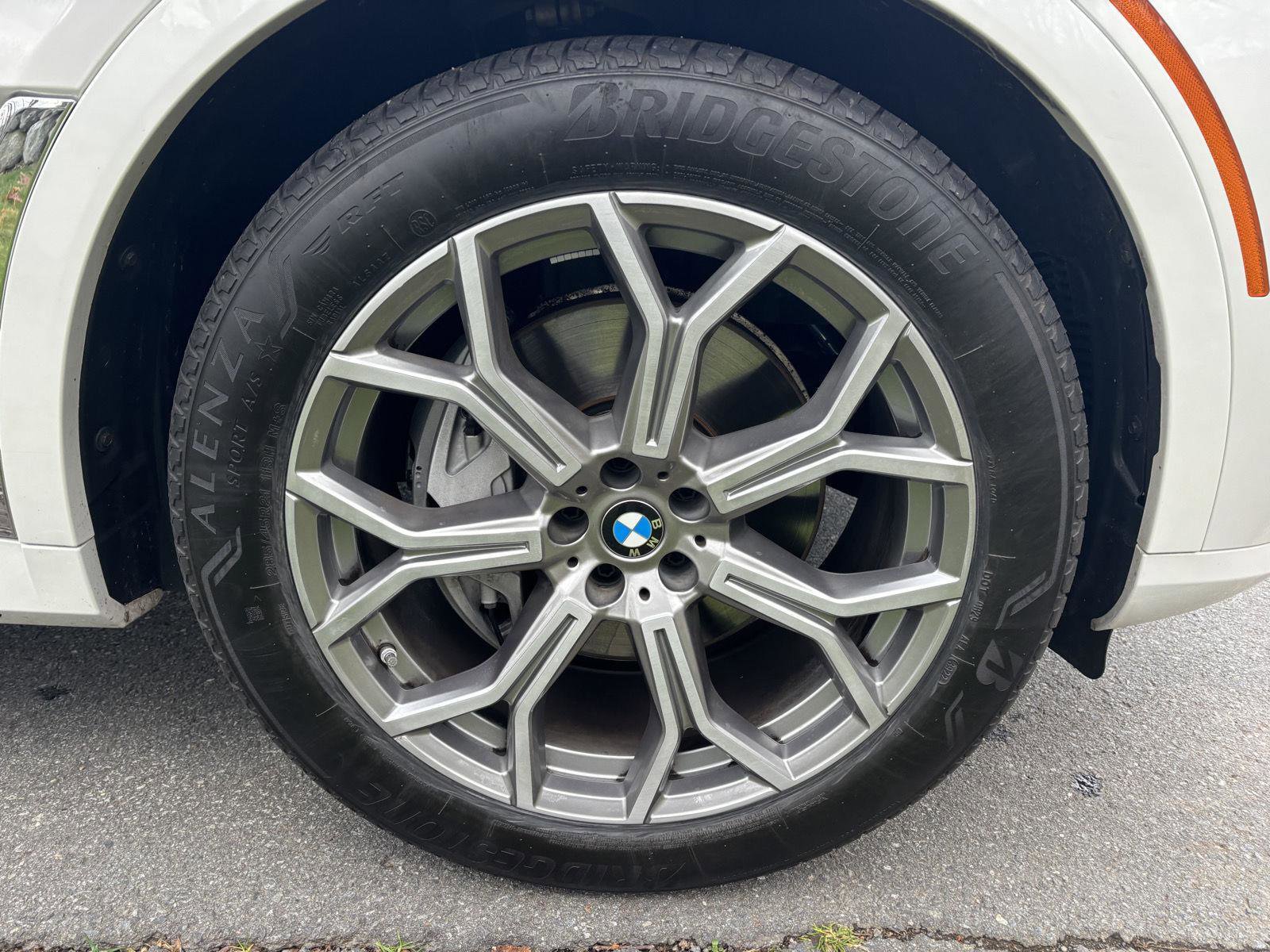 Used 2023 BMW X7 xDrive40i w/ Premium Package image 27