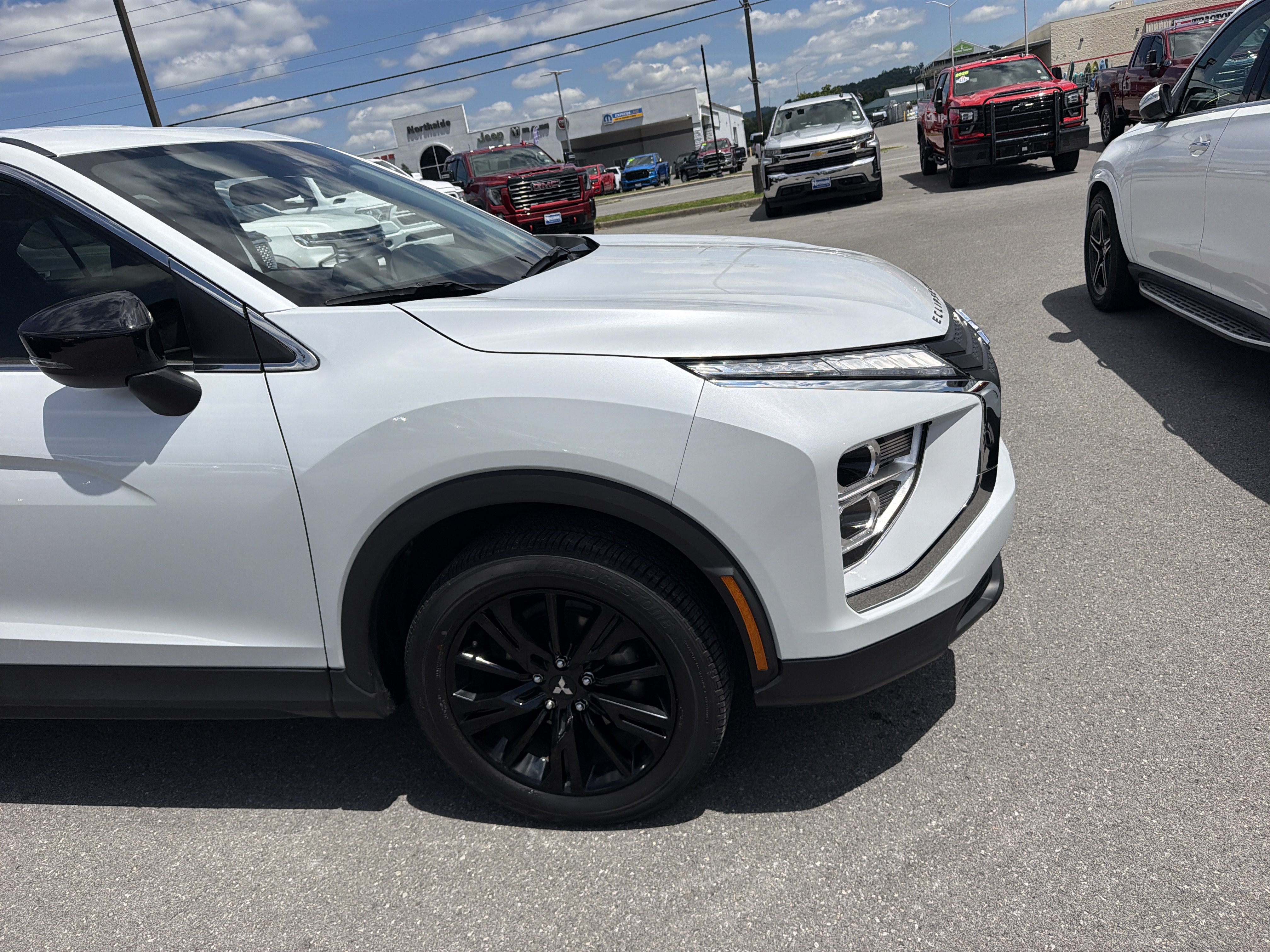 Used 2024 Mitsubishi Eclipse Cross LE AWD/4WD image 4